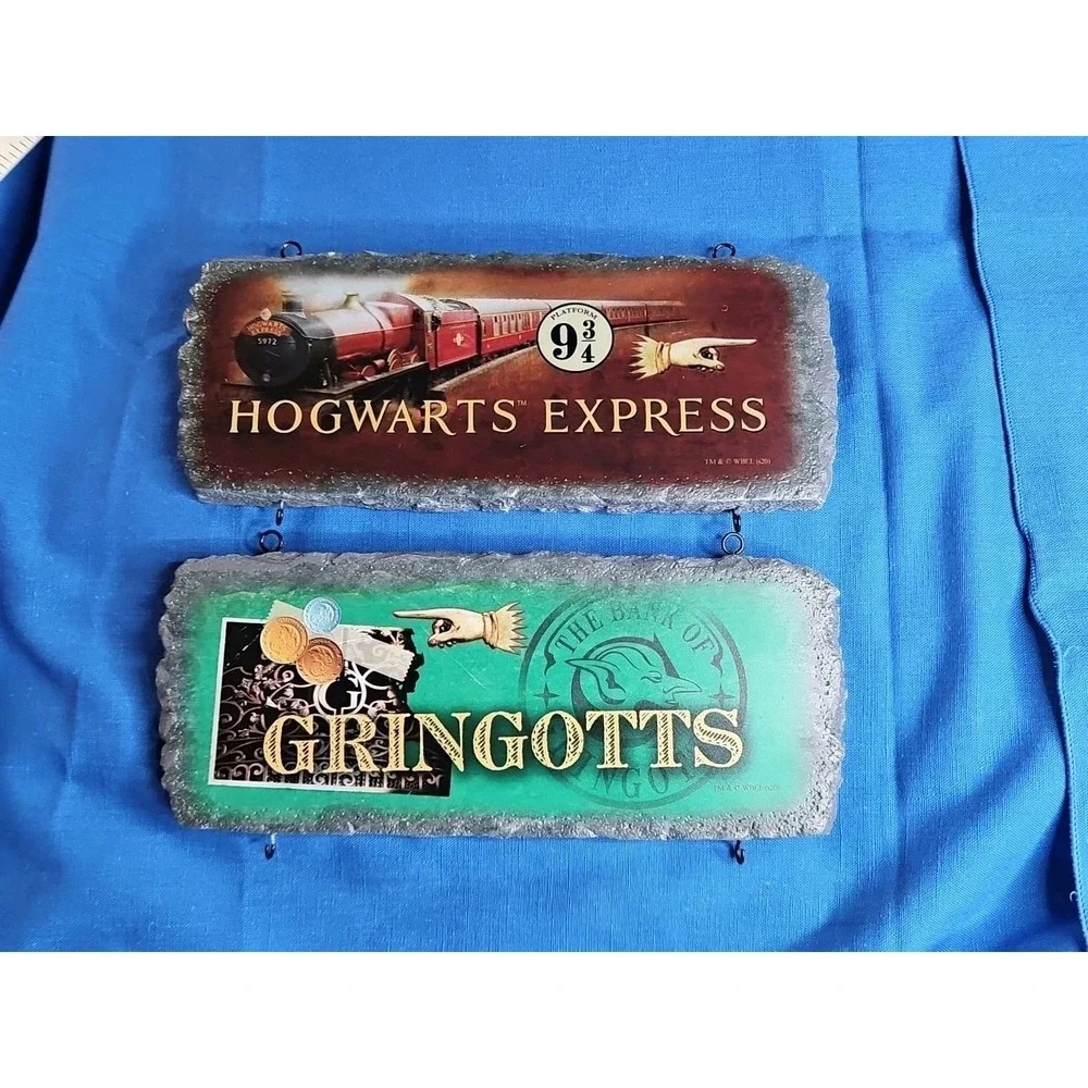 2 Harry Potter Signs Hogwarts Express & Gringotts Bank Bradford‎ Exchange 12